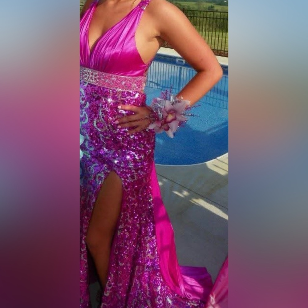 Pink Sequin Halter Dress - Picture 5 of 5